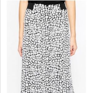 Blk and sequin skirt
